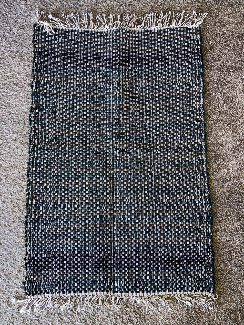 Handmade rag rug - Picture 2 of 5